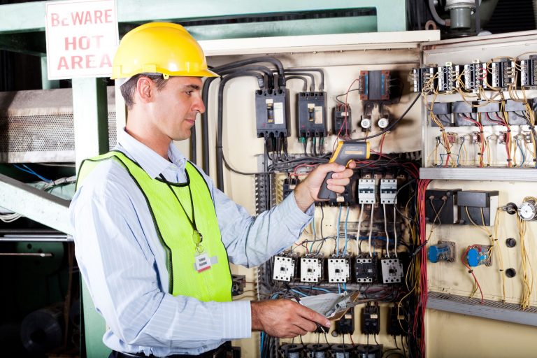 How Medium Voltage Switchgear Maintenance in New Jersey Improves Performance