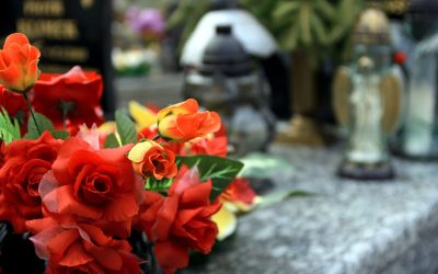 Making Thoughtful Choices About Cemetery Memorials in St. Cloud, MN for Families