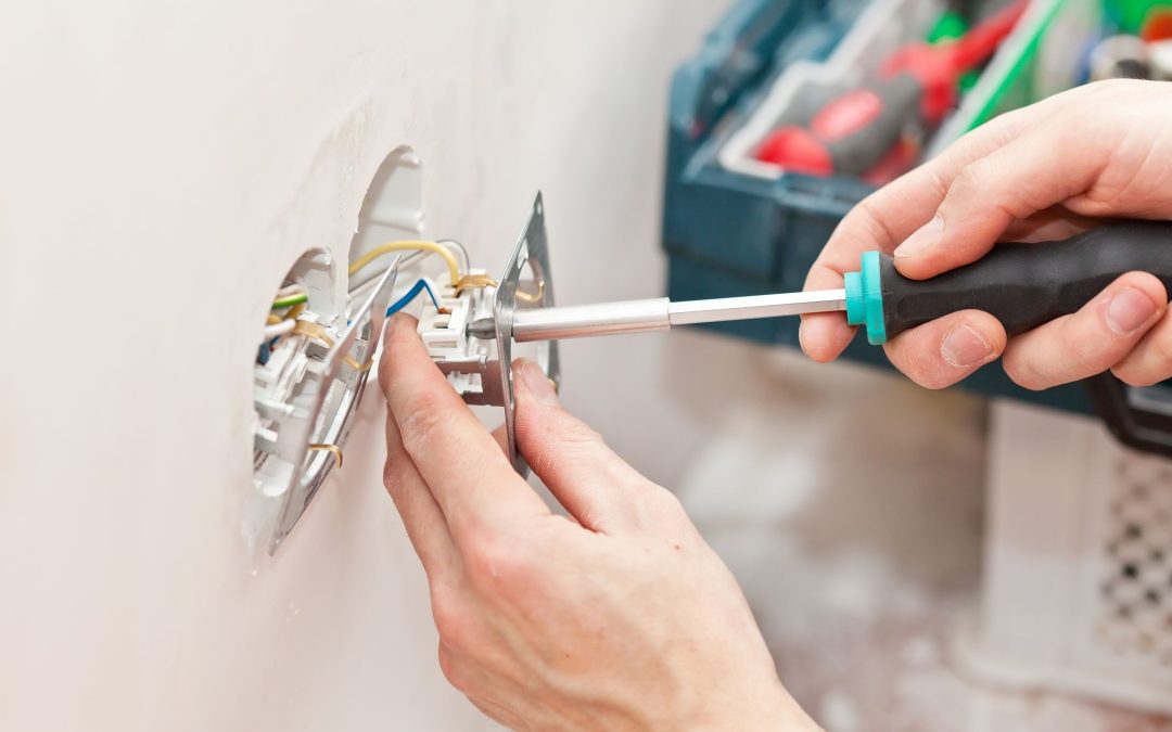 Home Safety Starts With an Electrician in Elk Grove Village, IL for Reliable Repairs