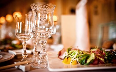 Choosing Hand-Blown Glassware in Missoula, MT for Unique Table Settings and Events